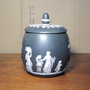 ANTIQUE WEDGWOOD BLACK JASPER DIP TOBACCO JAR CA. 1860